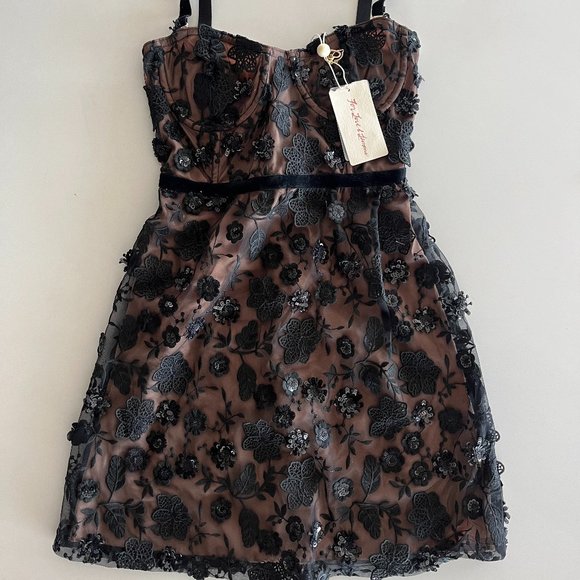NWT For Love And Lemons Beatrice Dress - XS - Picture 2 of 7